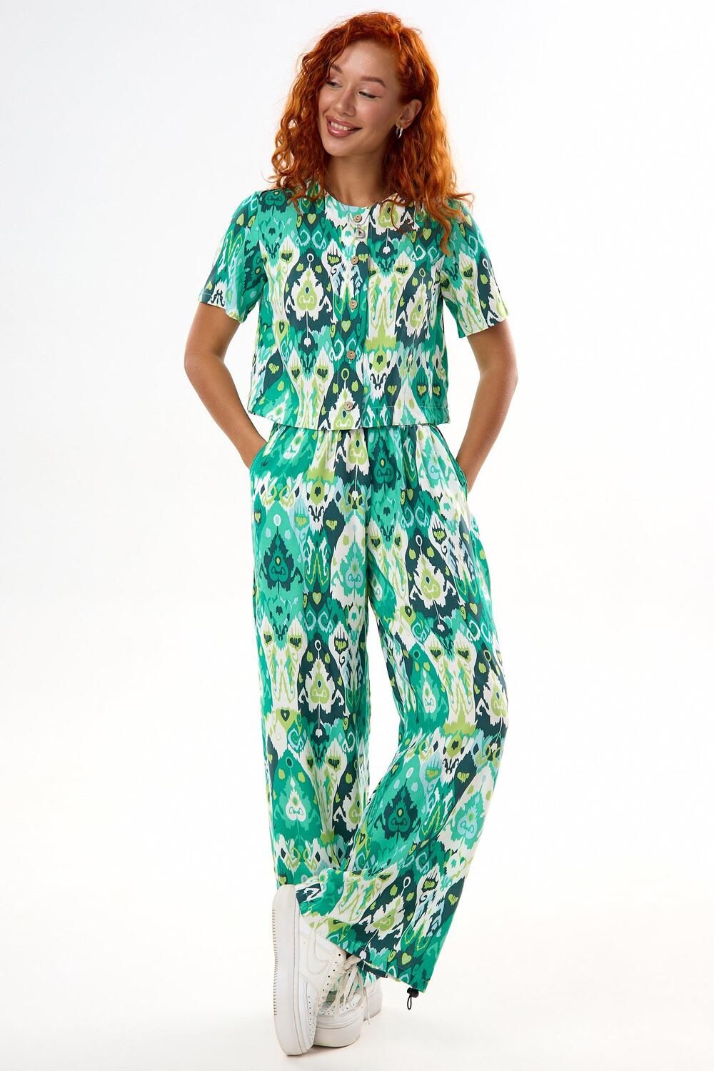 Костюм женский Узор - зеленый