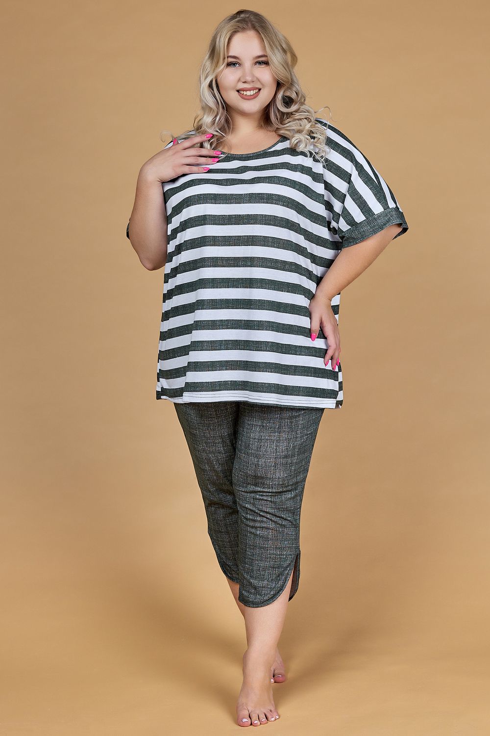 Костюм больших размеров 640 - зеленая полоса