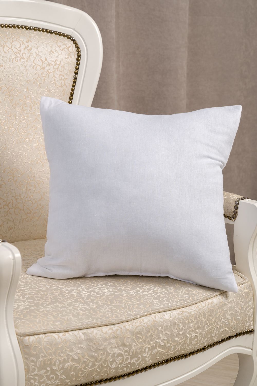 Подушка Lizzy Home "Зефирка" декоративная (лебяжий пух) - белый